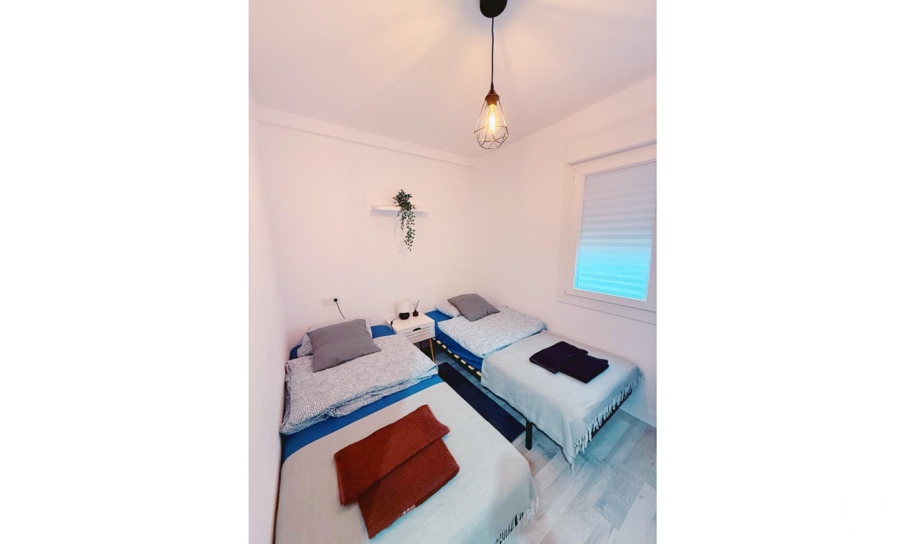Resale - Apartments - Torrevieja - Playa del cura