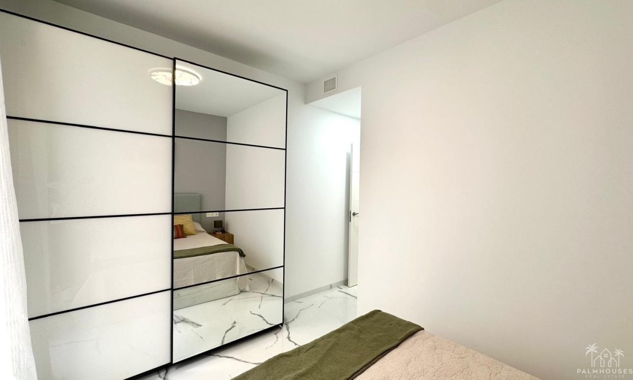 Resale - Apartments - Torrevieja - Playa del cura