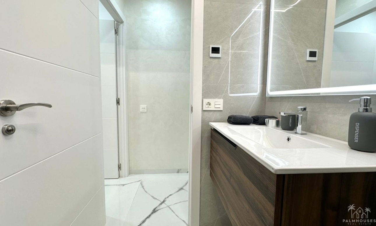 Resale - Apartments - Torrevieja - Playa del cura