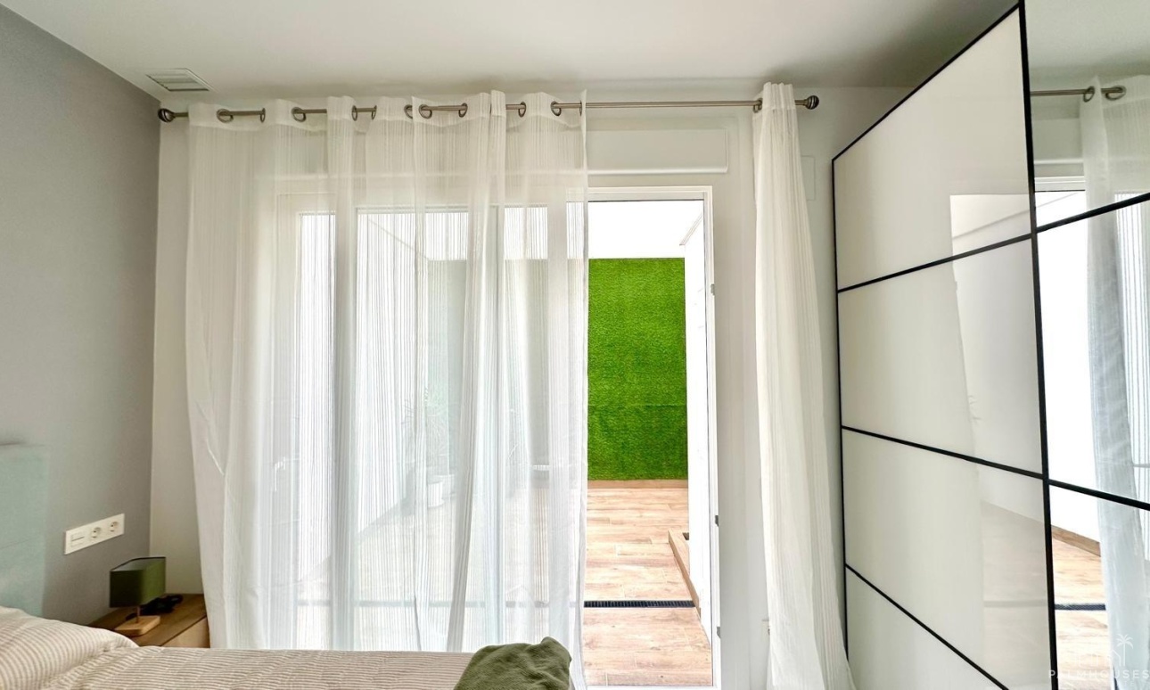 Resale - Apartments - Torrevieja - Playa del cura