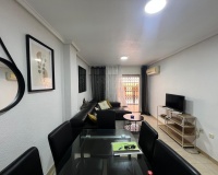 Resale - Apartments - Torrevieja - Playa del cura