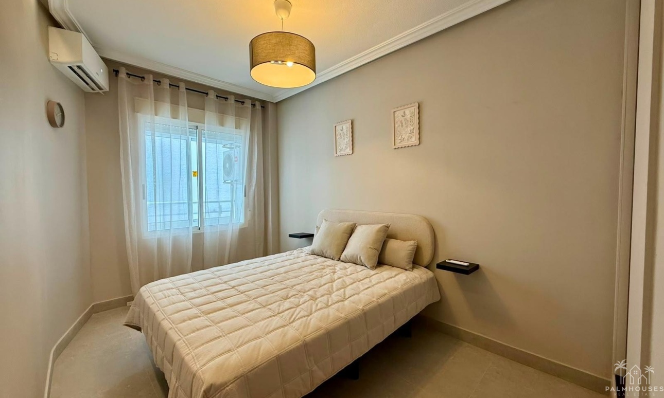 Resale - Apartments - Torrevieja - Playa del cura