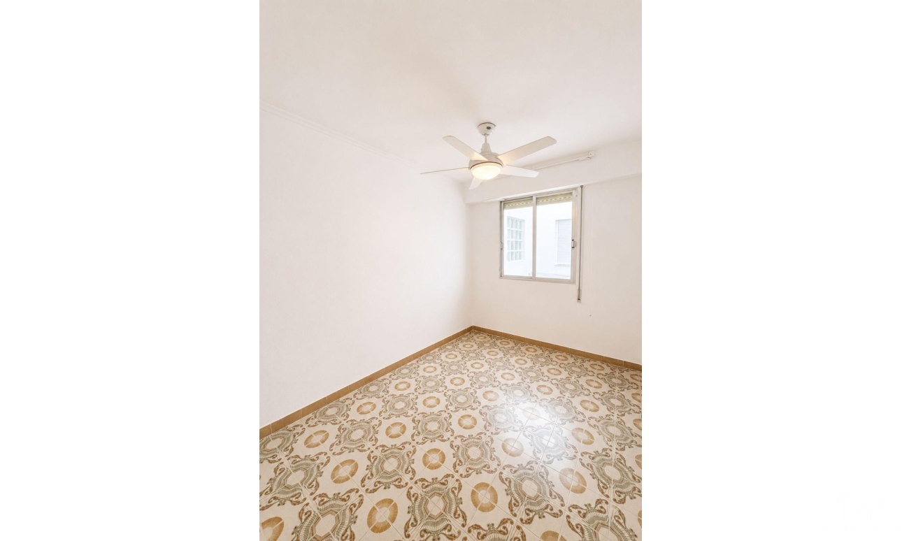 Resale - Apartments - Torrevieja - Playa del cura