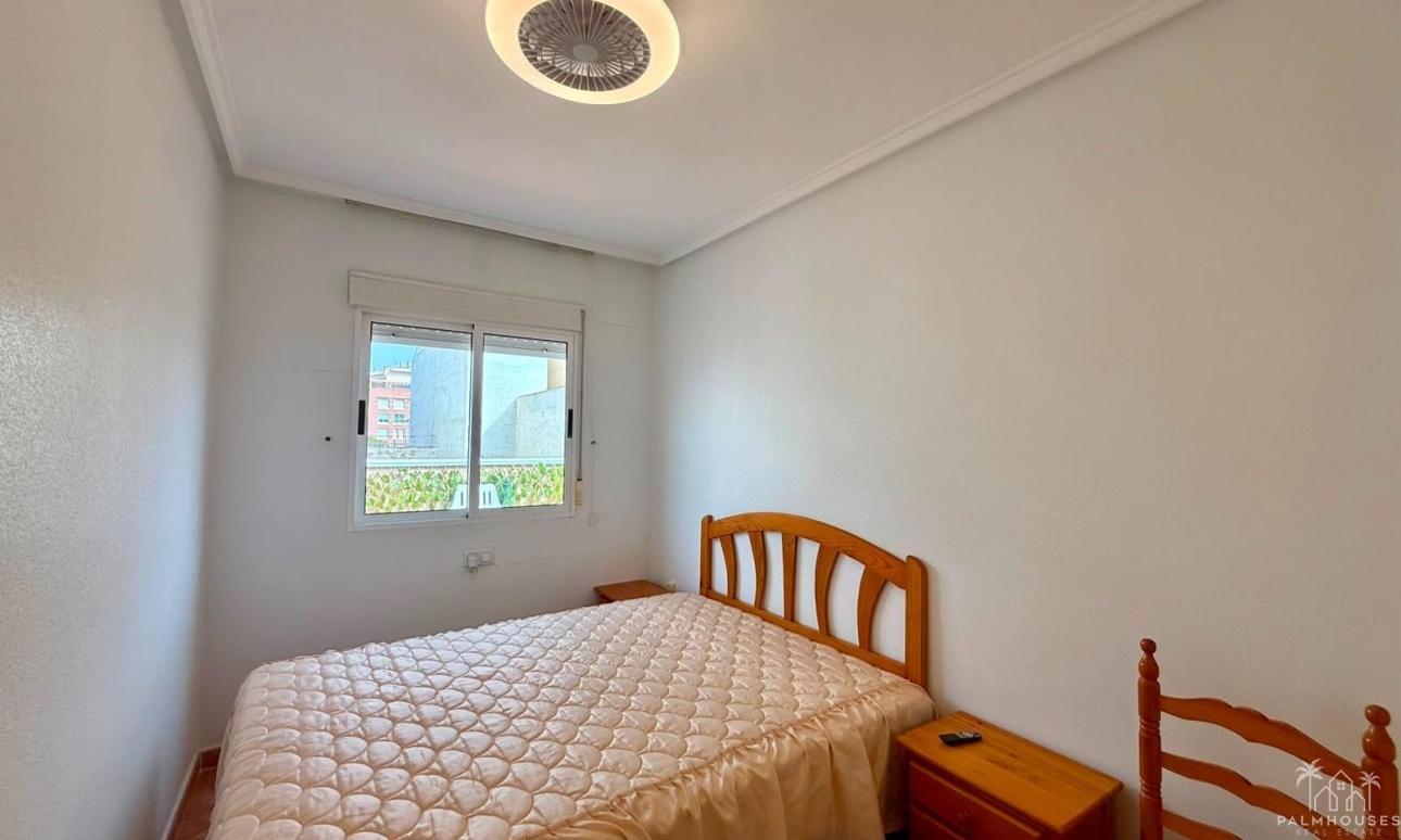 Resale - Apartments - Torrevieja - Playa del cura