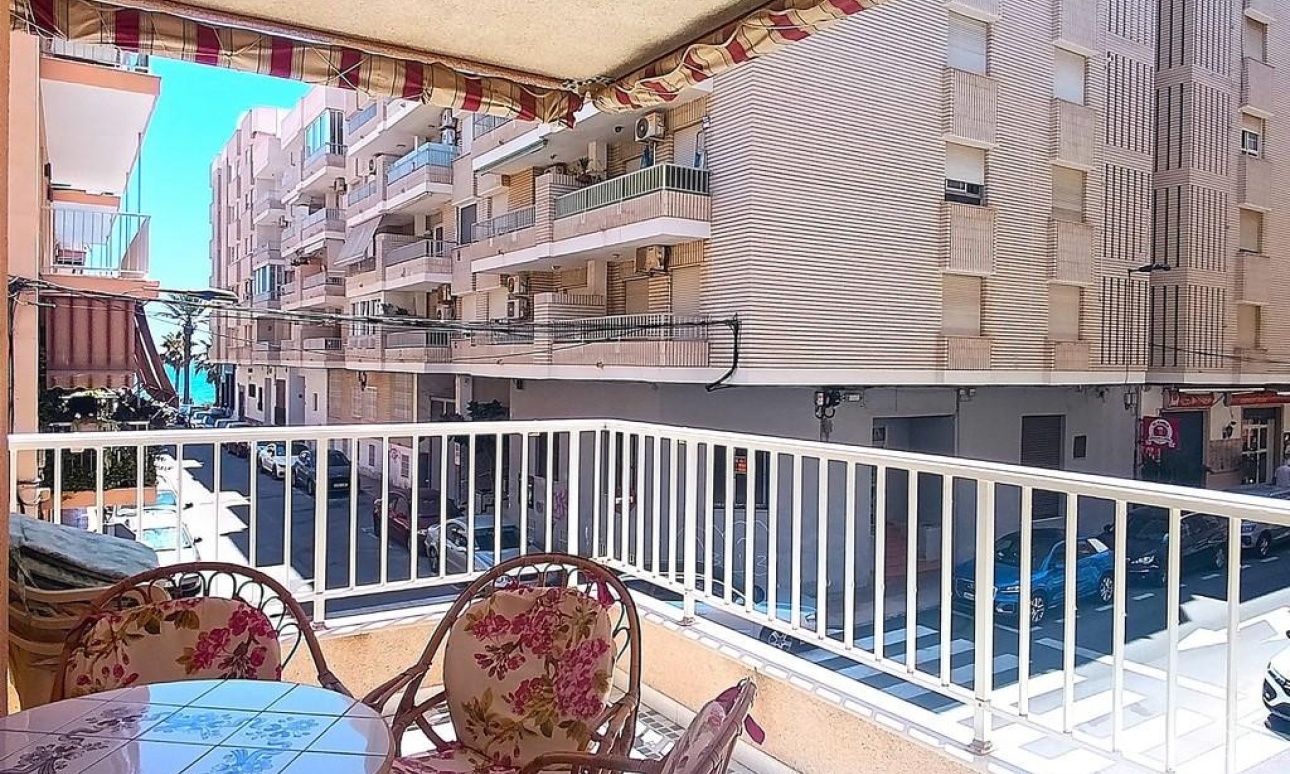 Resale - Apartments - Torrevieja - Playa del cura