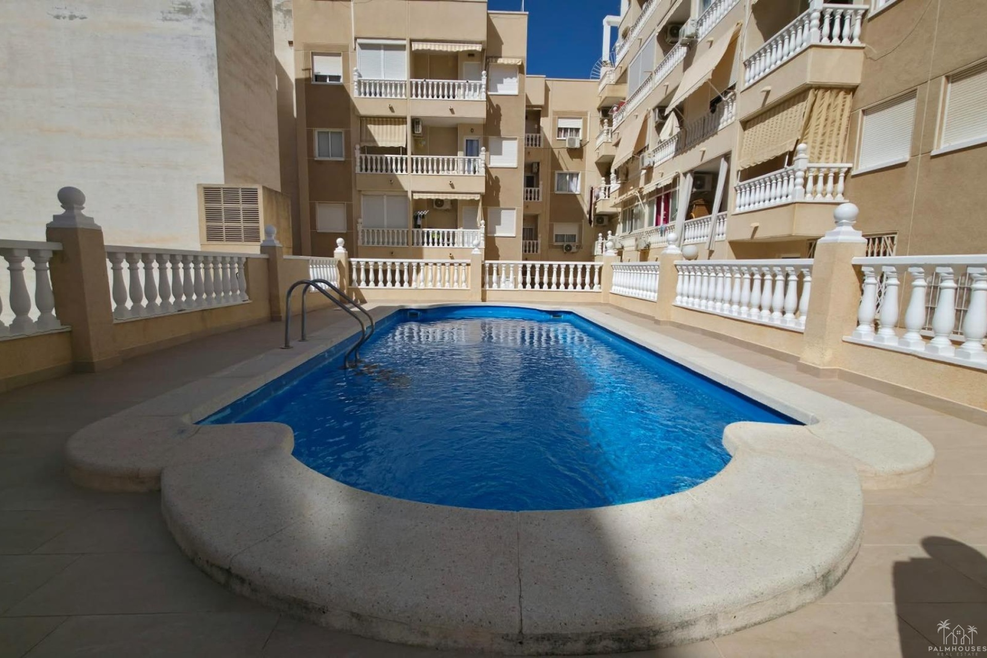 Resale - Apartments - Torrevieja - Playa del cura