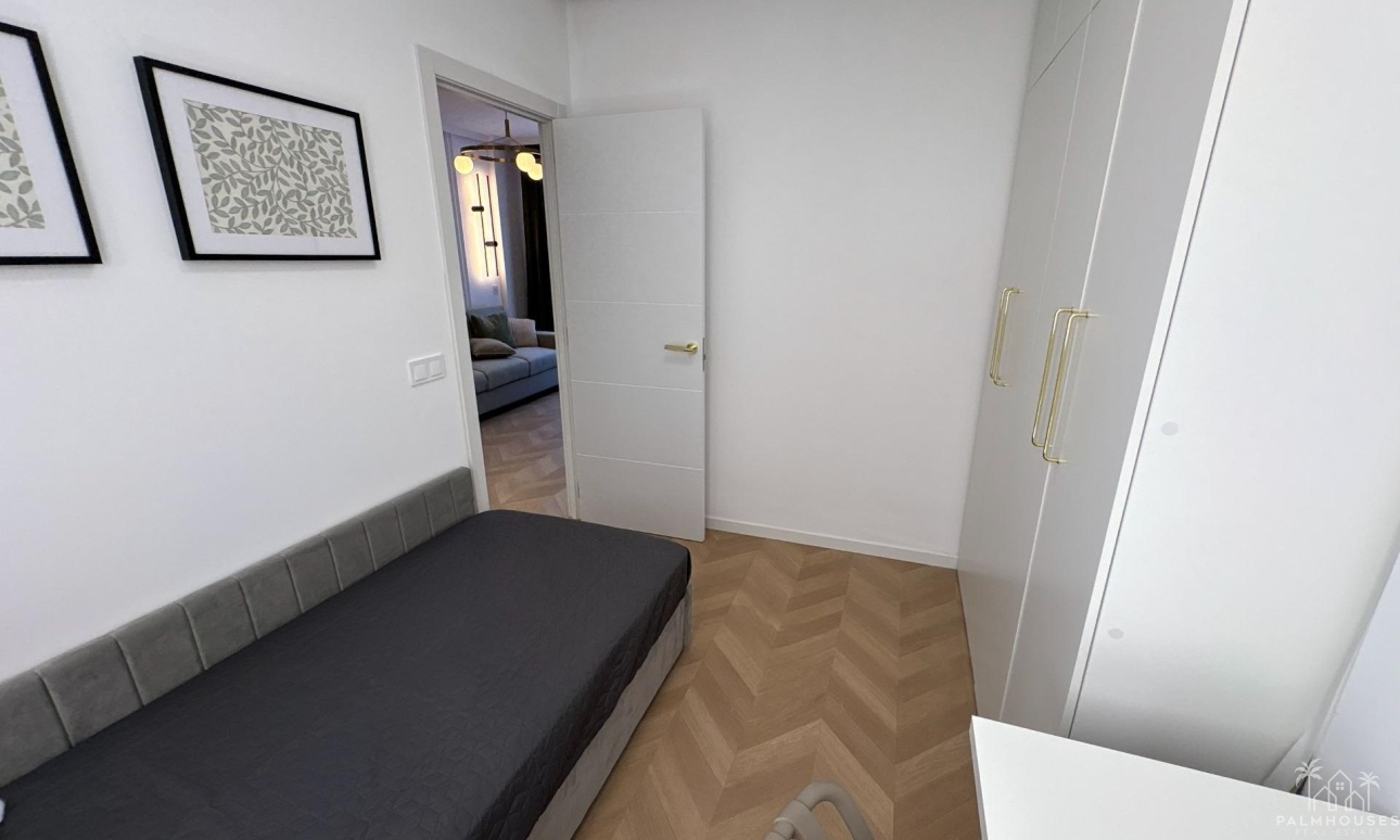 Resale - Apartments - Torrevieja - Playa del cura
