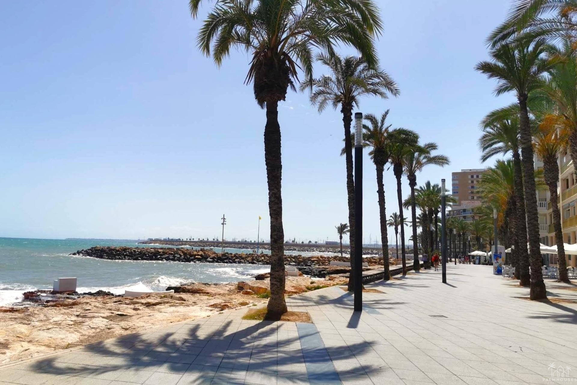 Resale - Apartments - Torrevieja - Playa del cura