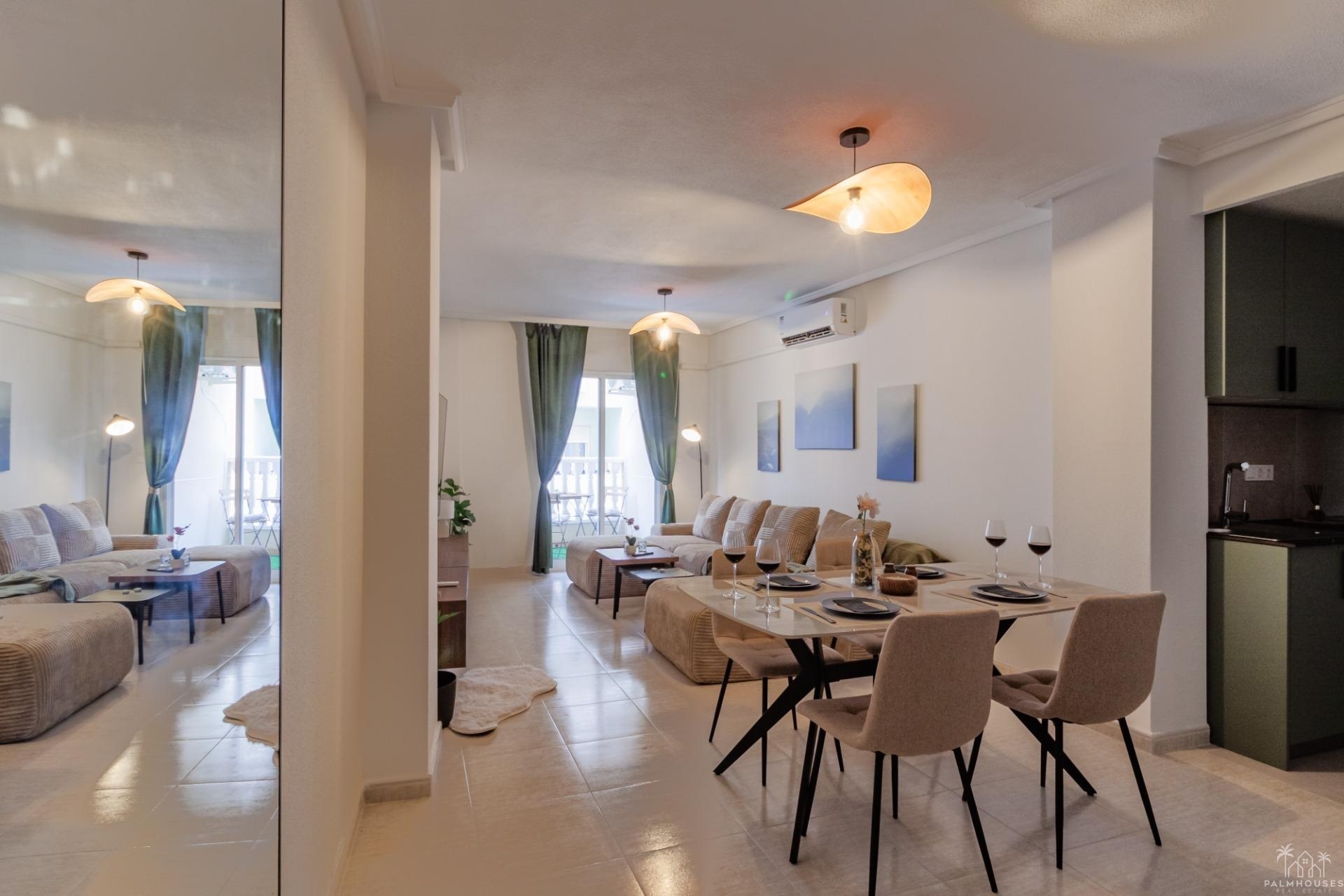 Resale - Apartments - Torrevieja - Playa del cura