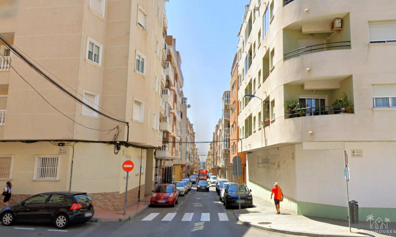 Resale - Apartments - Torrevieja - Playa del cura
