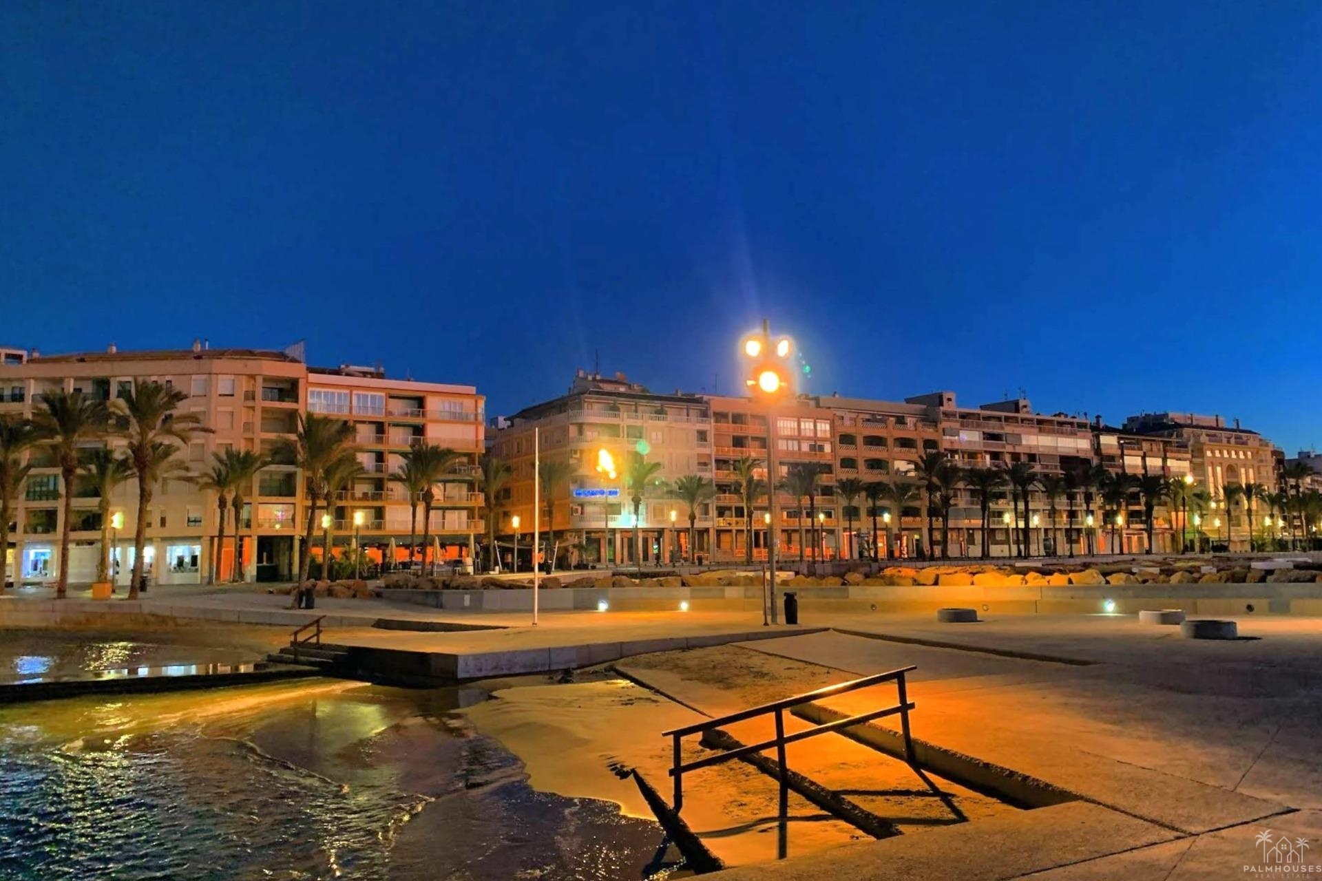 Resale - Apartments - Torrevieja - Playa del cura