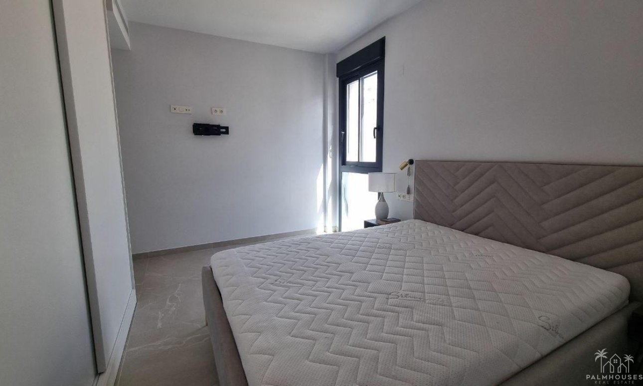 Resale - Apartments - Torrevieja - Playa del cura