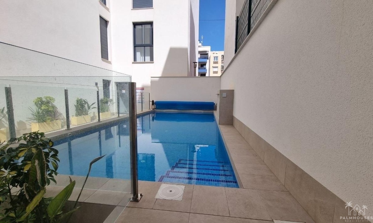 Resale - Apartments - Torrevieja - Playa del cura