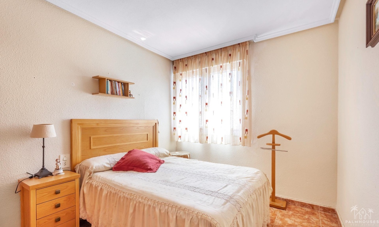 Resale - Apartments - Torrevieja - Playa del cura