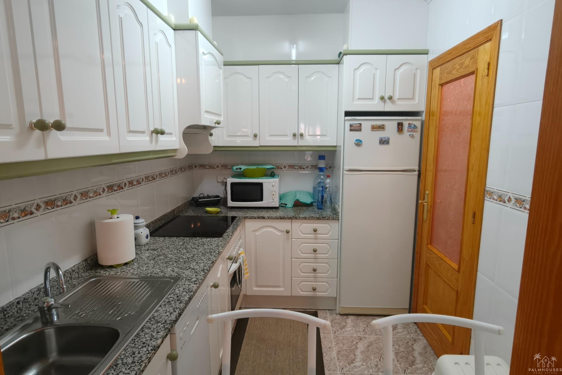 Resale - Apartments - Torrevieja - Playa del cura