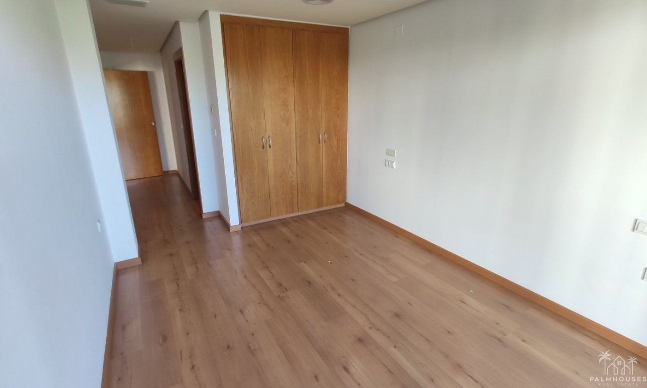 Resale - Apartments - Torrevieja - Puerto