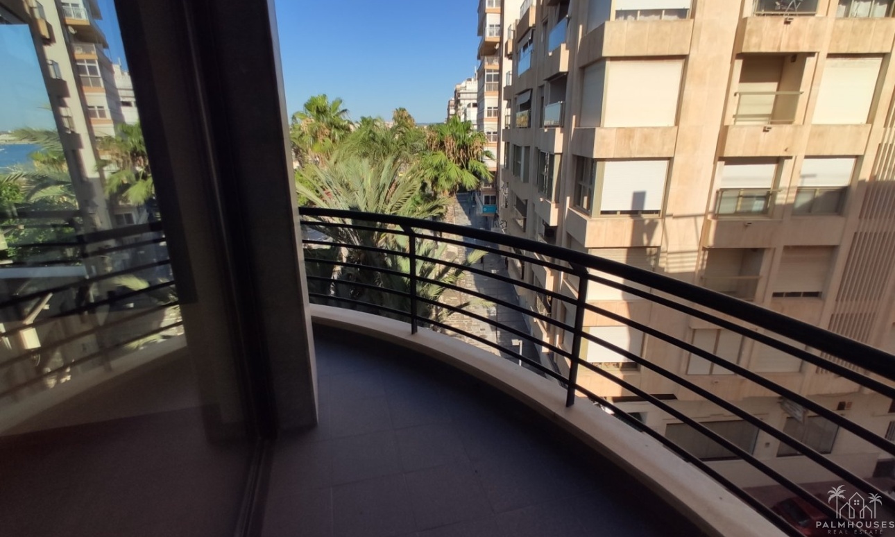 Resale - Apartments - Torrevieja - Puerto