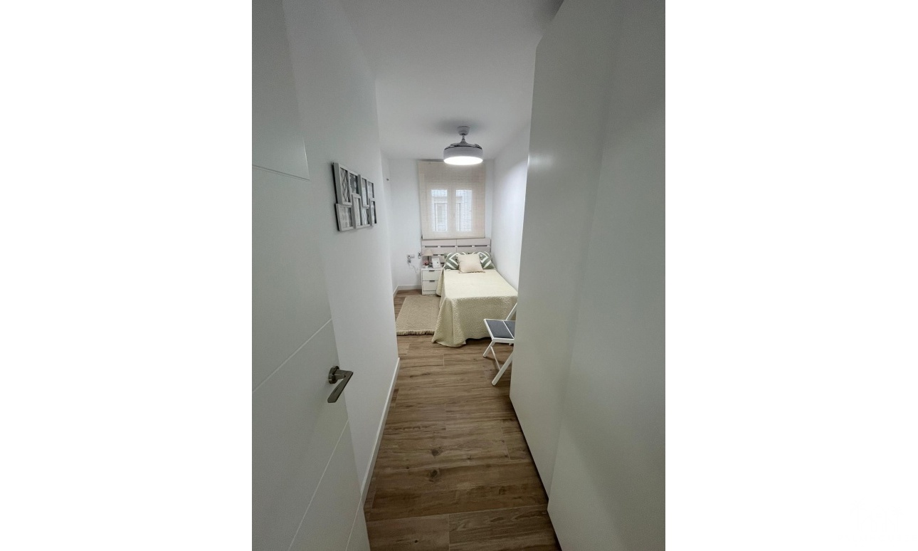 Resale - Apartments - Torrevieja - Punta Prima