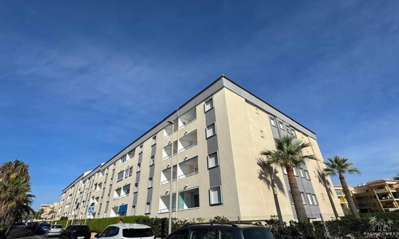 Resale - Apartments - Torrevieja - Punta Prima
