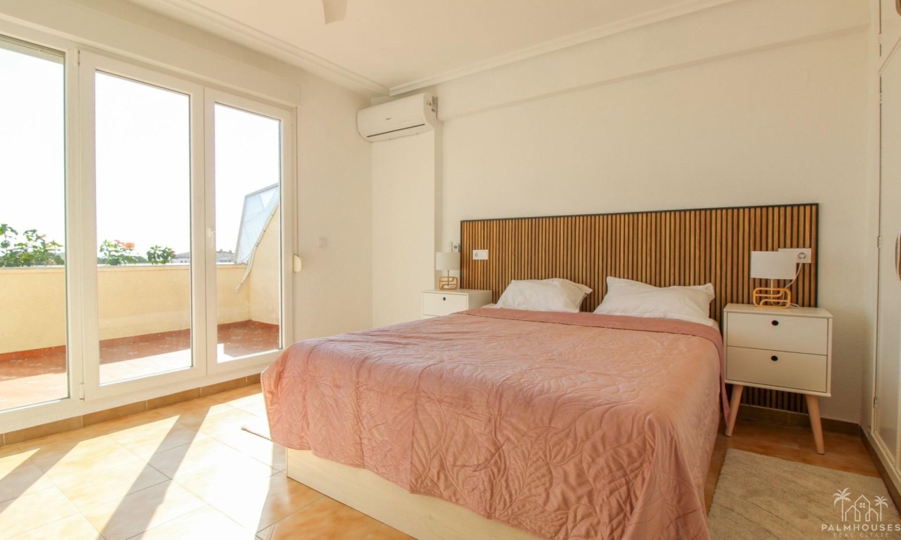 Resale - Apartments - Torrevieja - Punta Prima