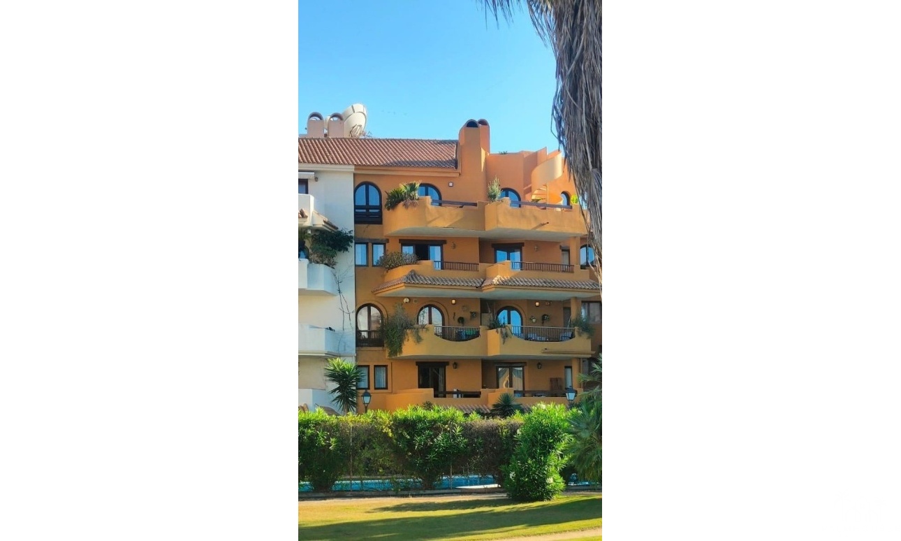 Resale - Apartments - Torrevieja - Punta Prima