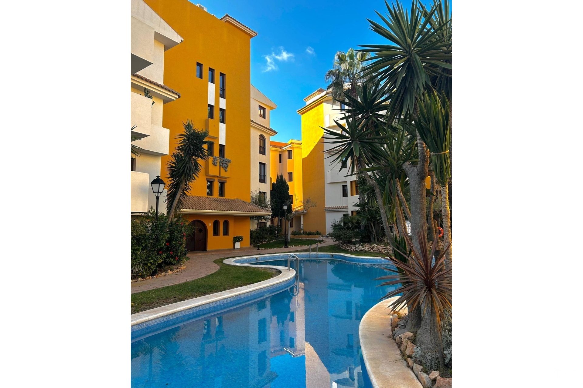 Resale - Apartments - Torrevieja - Punta Prima