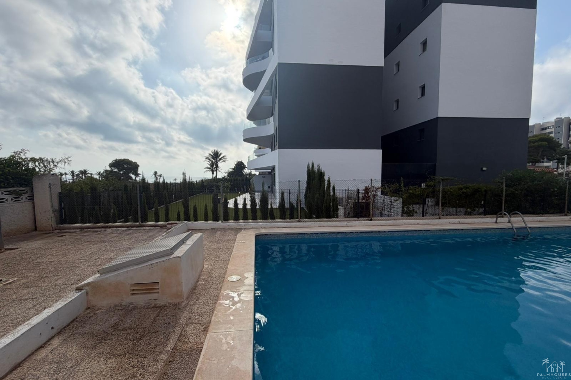 Resale - Apartments - Torrevieja - Punta Prima