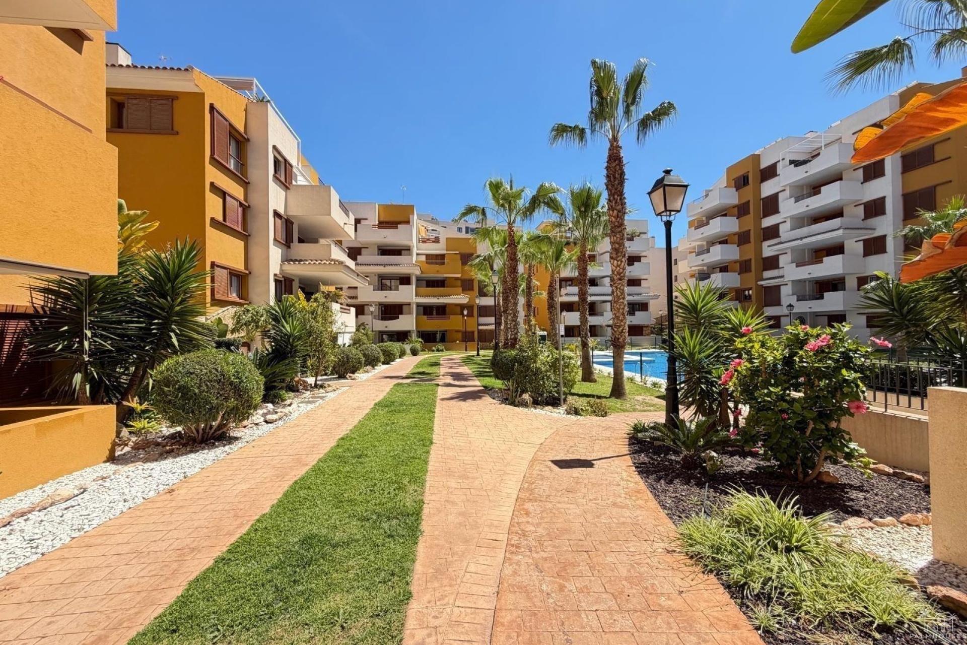 Resale - Apartments - Torrevieja - Punta Prima