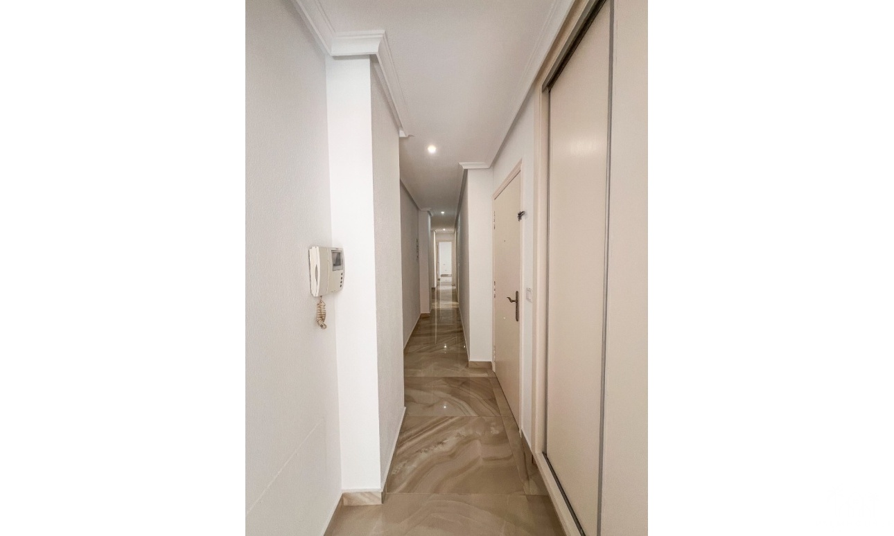 Resale - Apartments - Torrevieja - Torrevieja Centro