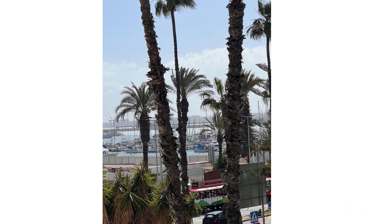 Resale - Apartments - Torrevieja