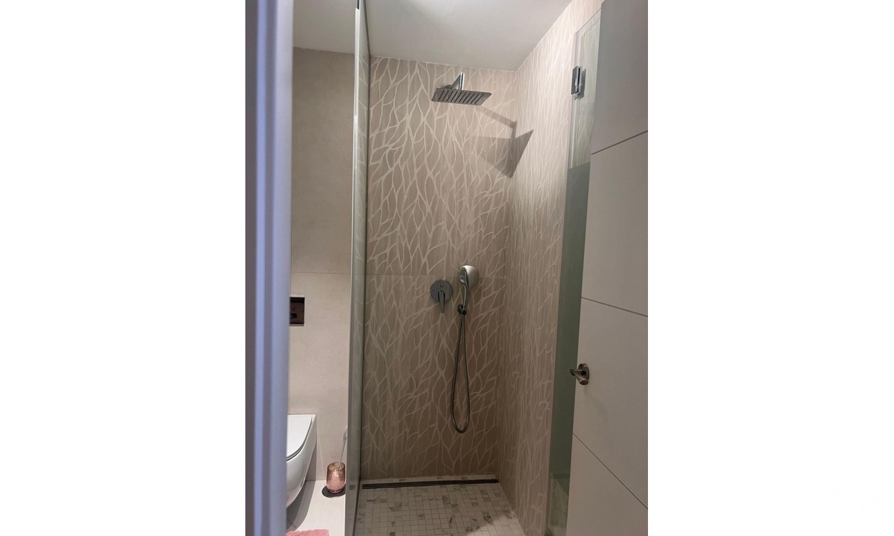 Resale - Apartments - Torrevieja