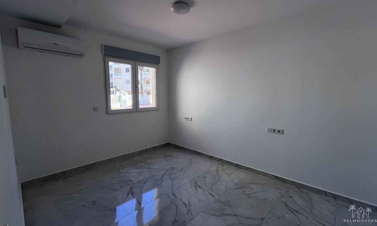 Resale - Apartments - Torrevieja