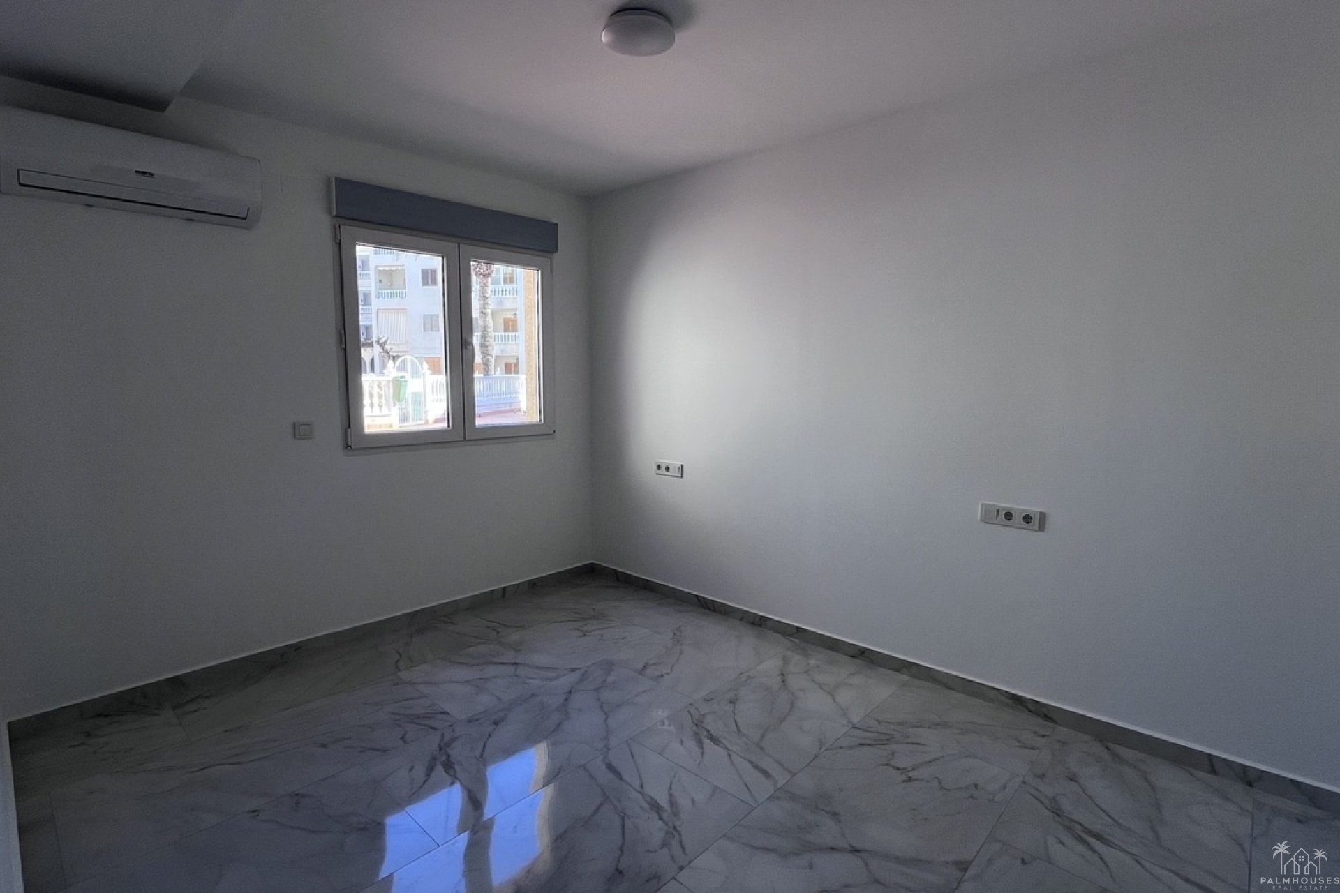 Resale - Apartments - Torrevieja