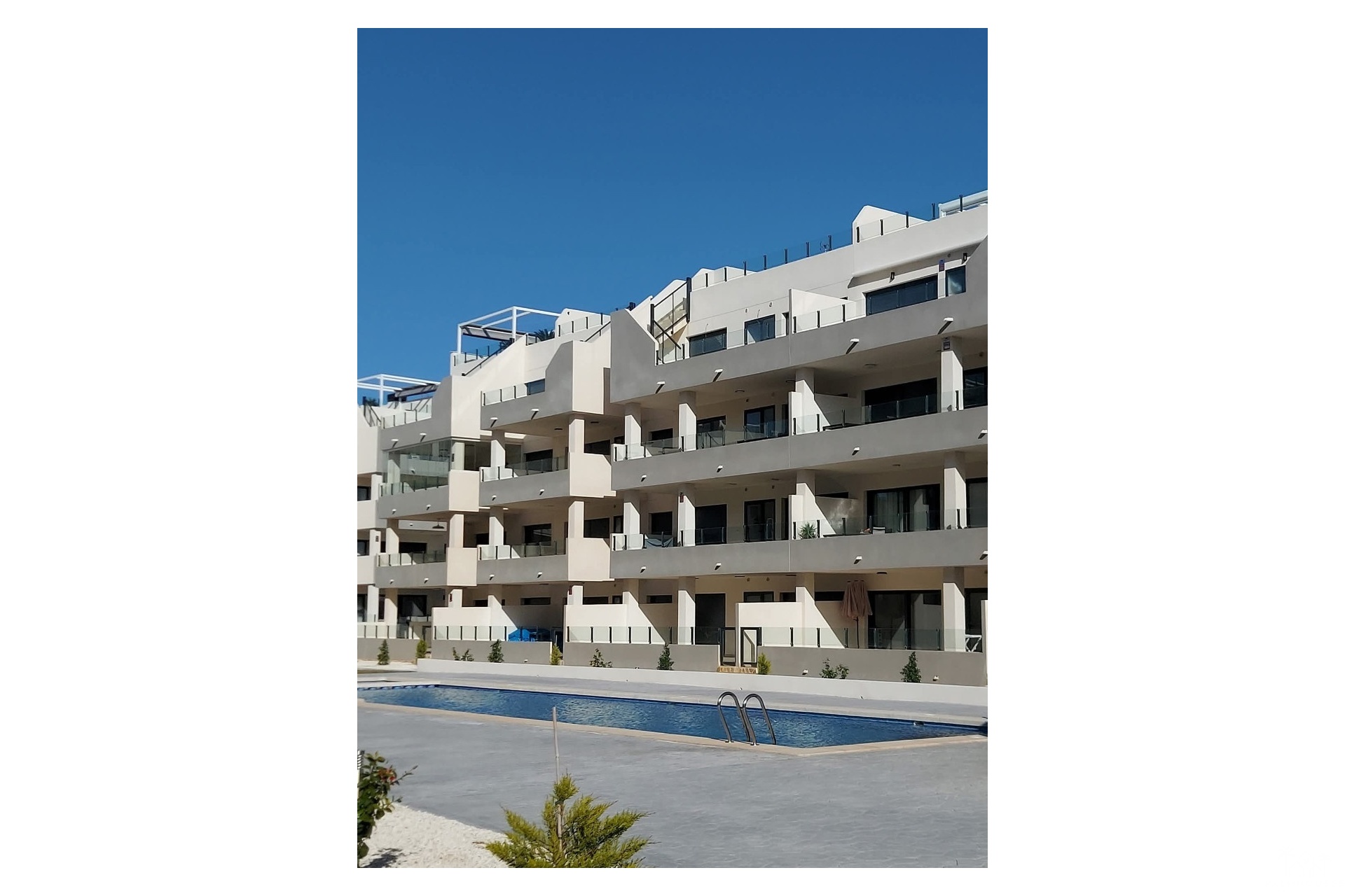 Resale - Apartments - Villamartin - Costa Blanca