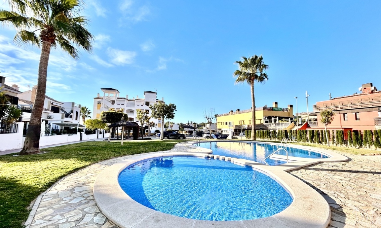 Resale - Apartments - Villamartin - Costa Blanca