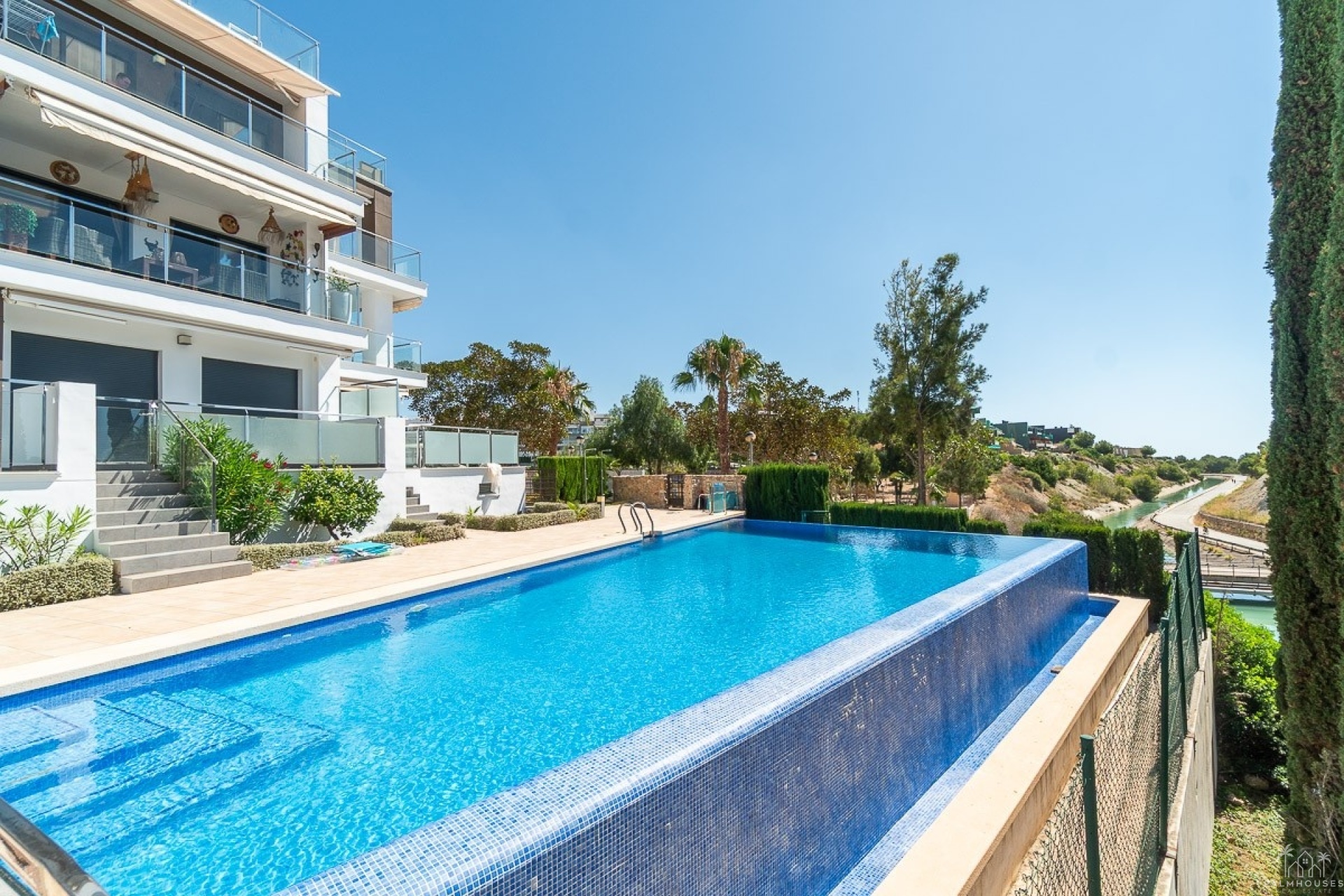 Resale - Apartments - Villamartin - Costa Blanca