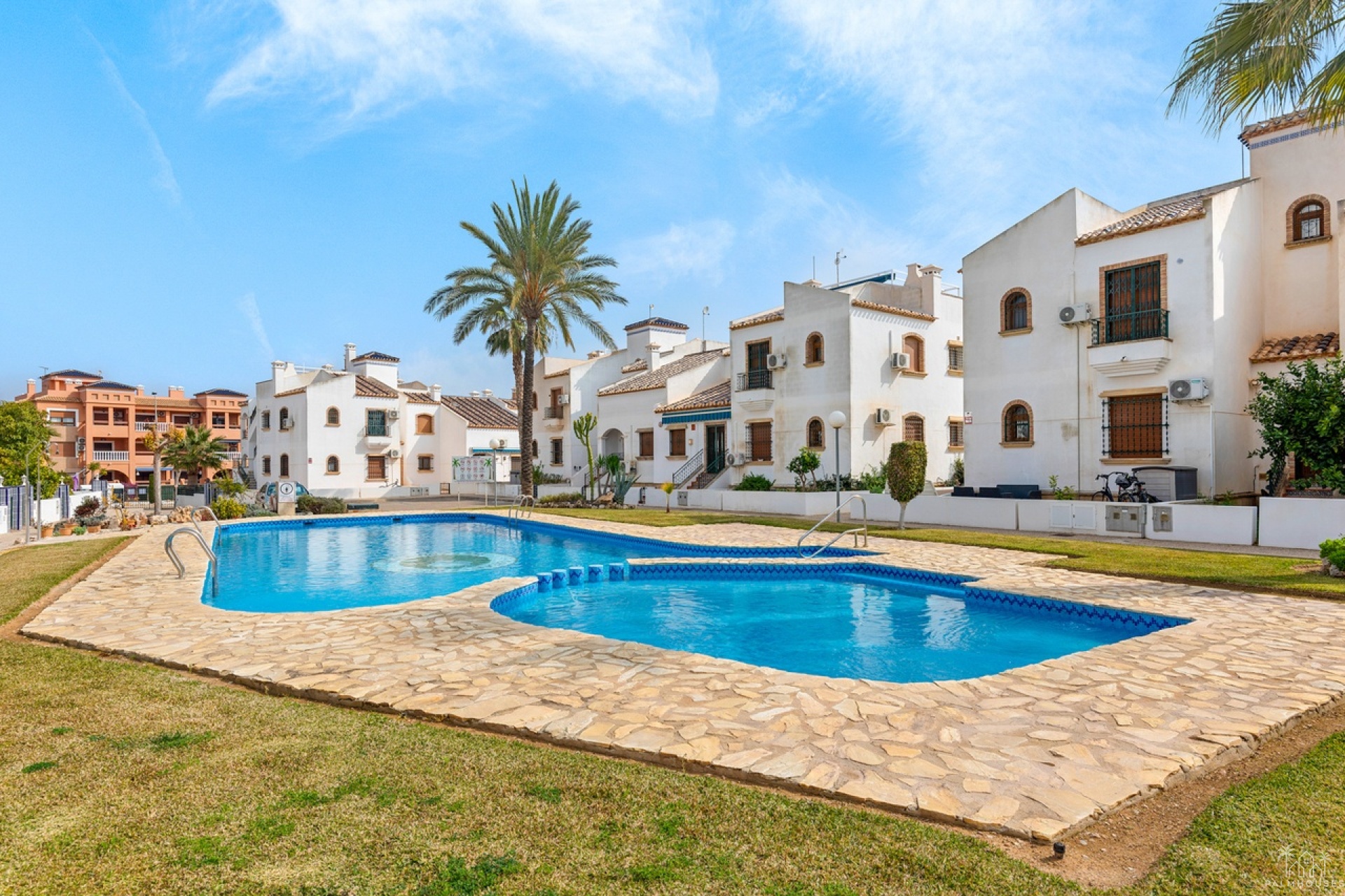 Resale - Apartments - Villamartin - Costa Blanca
