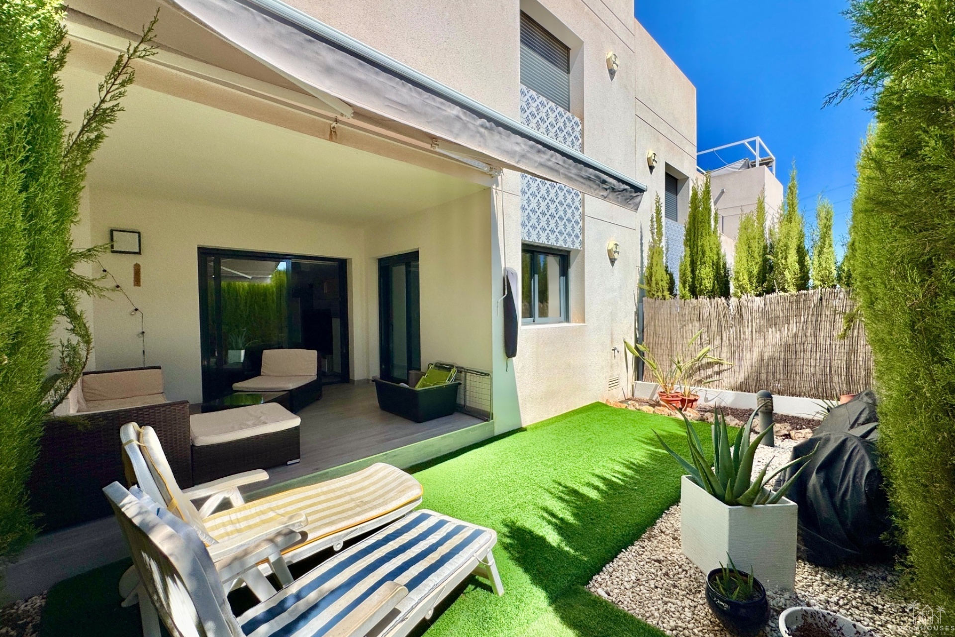 Resale - Apartments - Villamartin - Costa Blanca
