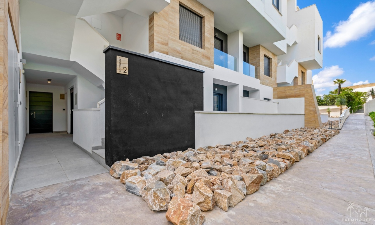 Resale - Apartments - Villamartin