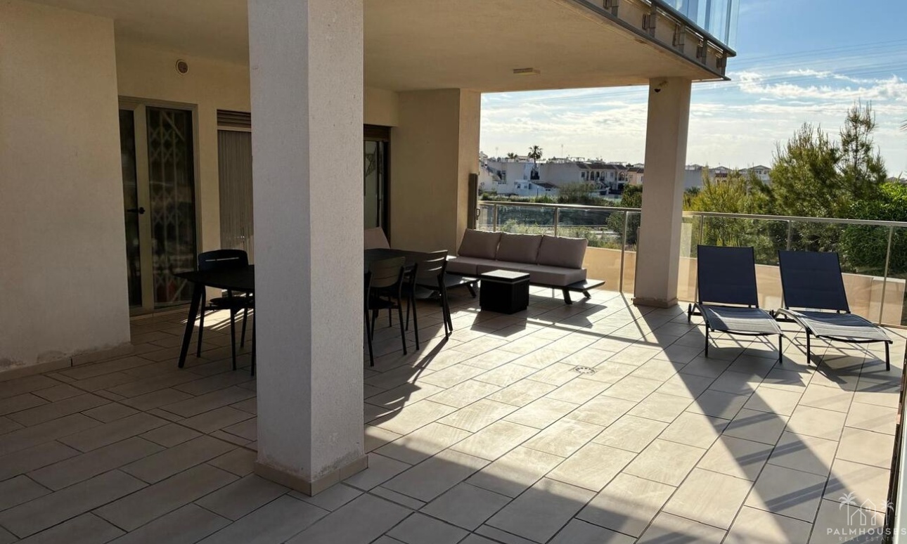 Resale - Apartments - Villamartin