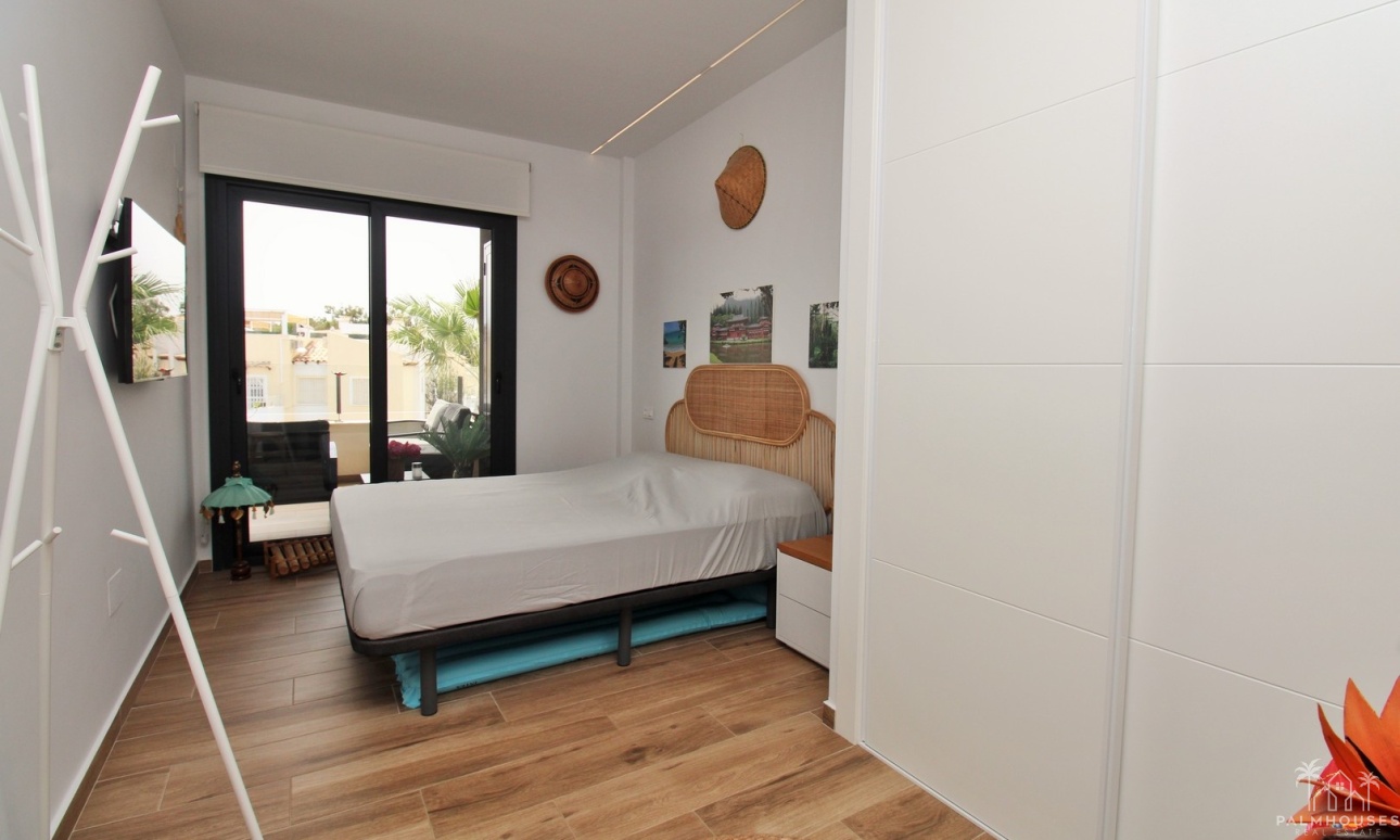Resale - Apartments - Villamartin