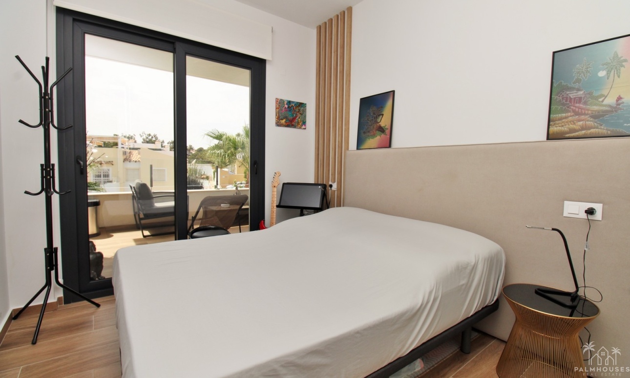 Resale - Apartments - Villamartin