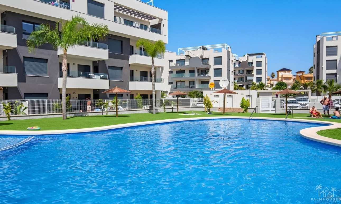 Resale - Apartments - Villamartin