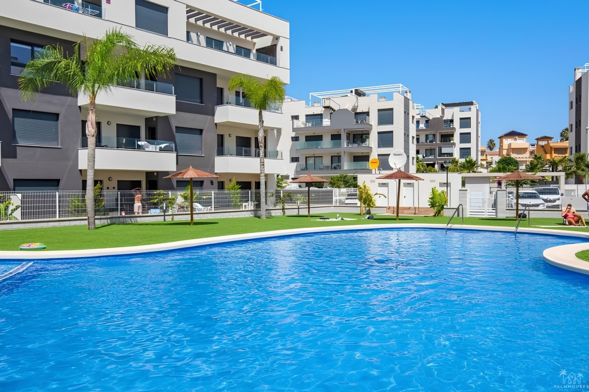 Resale - Apartments - Villamartin