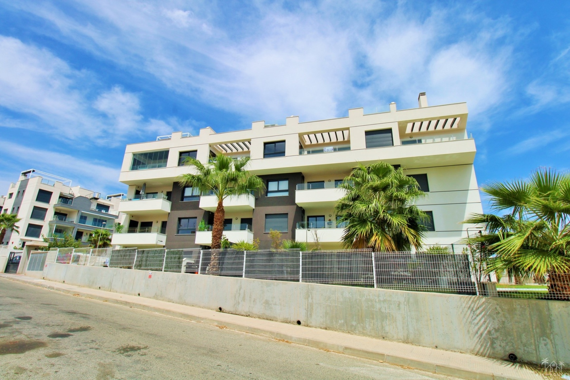 Resale - Apartments - Villamartin
