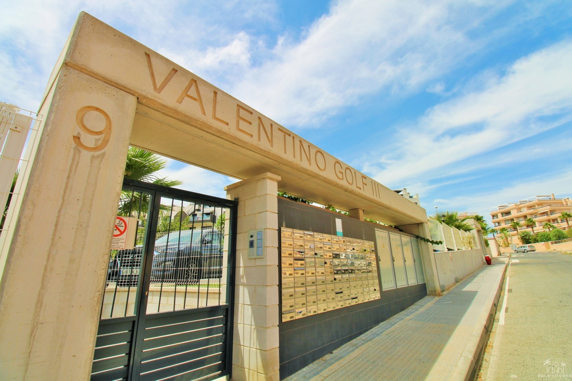 Resale - Apartments - Villamartin