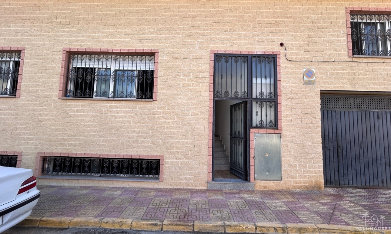 Resale - Commercial - Jacarilla