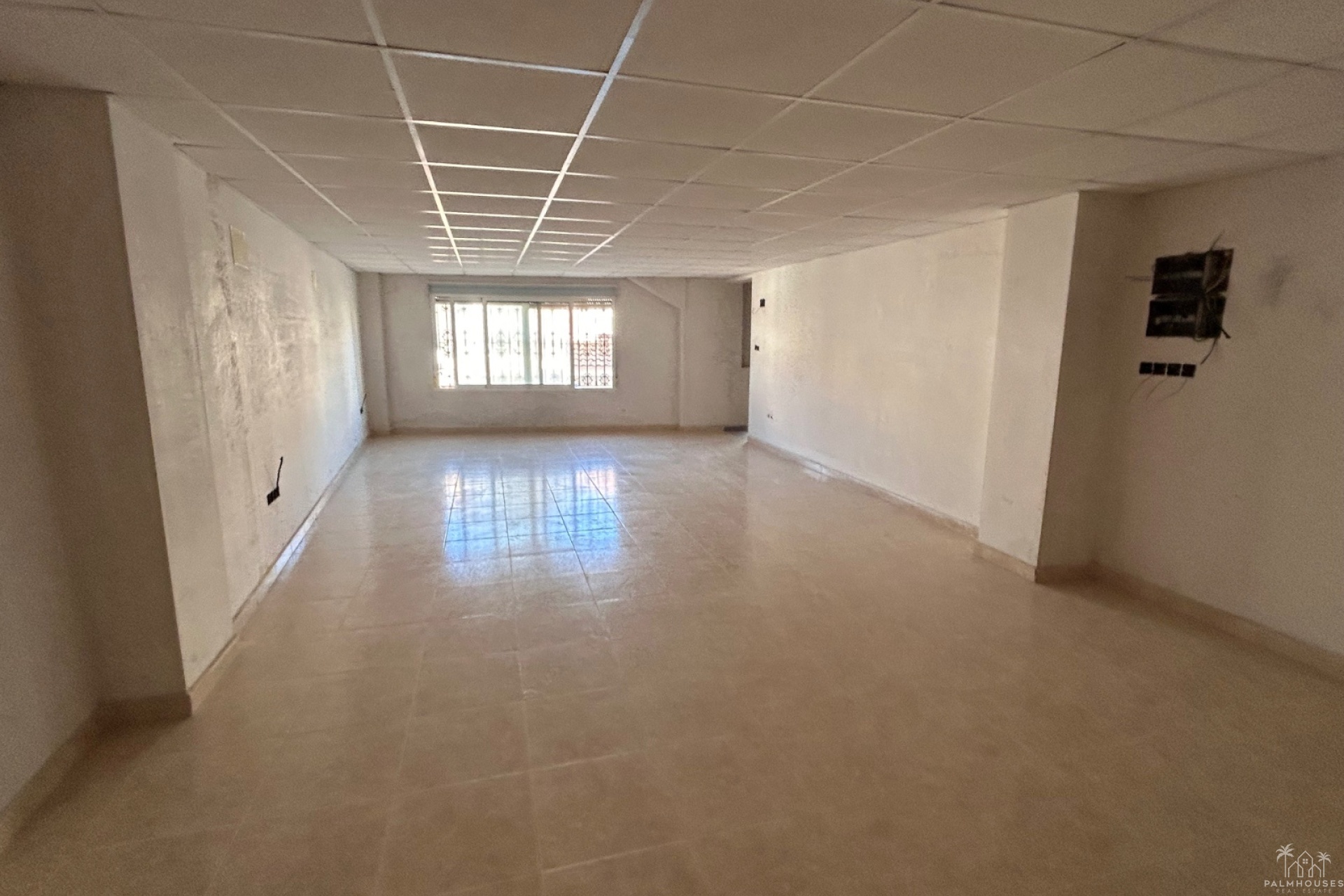 Resale - Commercial - Jacarilla