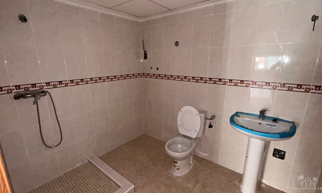 Resale - Commercial - Jacarilla