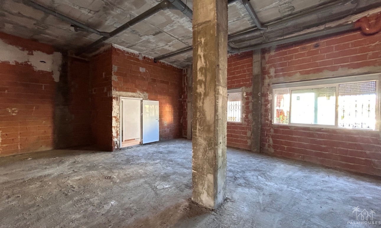 Resale - Commercial - Jacarilla